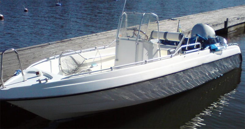 Bella 640 R FISH-ON med 140 HK Johnsson stulen på trailer i Norrköping