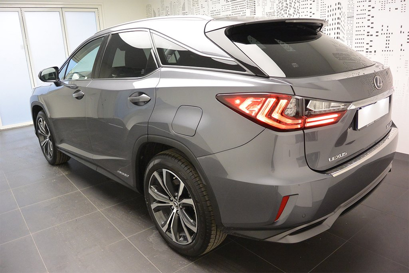 Grå metallic Lexus RX 450H AWD Executive stulen i Handen söder om Stockholm