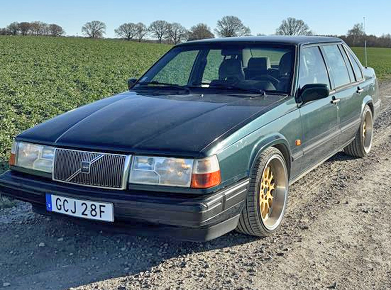 Grön Volvo 944 stulen i Onslunda nordost om Tomelilla