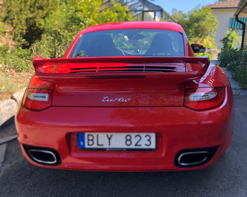 Röd Porsche 997/ 911 Turbo stulen i Nacka strand utanför Stockholm