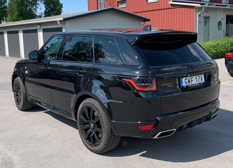 Svart Land Rover Range Rover Sport P400e stulen i Skärholmen, Stockholm