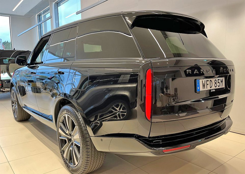 Svart Land Rover Range Rover P550e Autobiography stulen i Näsby Park, Täby norr om Stockholm