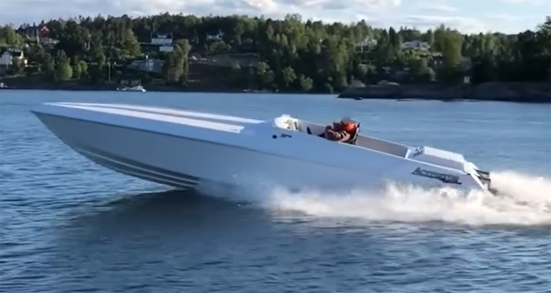 Activator 27 stulen på trailer ute på Torö, Nynäshamn