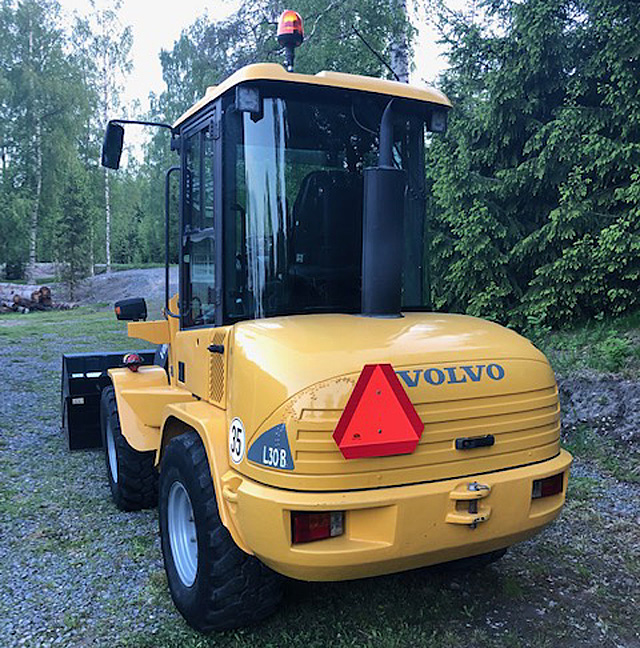 Hjullastare Volvo L30B stulen i Strinningen öster om Älandsbro