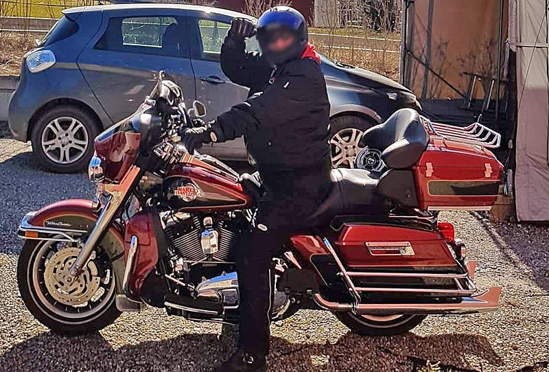 Röd Harley Davidson Electra Glide Ultra FLHTRCU stulen i Norsbol väster om Nynäshamn