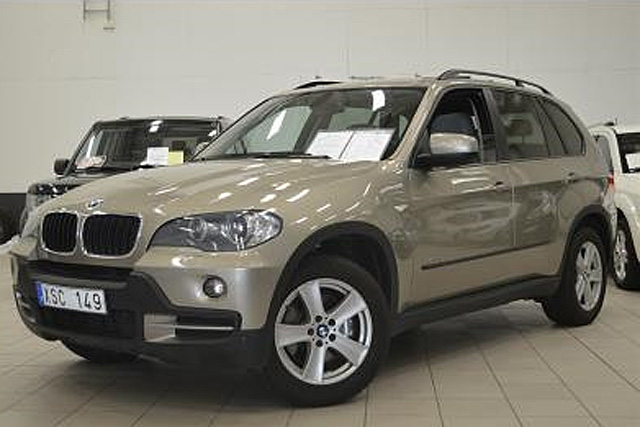 Ljust brunmetallic BMW X5 Xdrive 3.0D stulen i Boxholm längs med RV32 i Östergötland