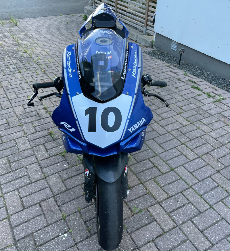 Oregistrerad tävlingsmc/ banhoj Yamaha R1 stulen i Karlskrona