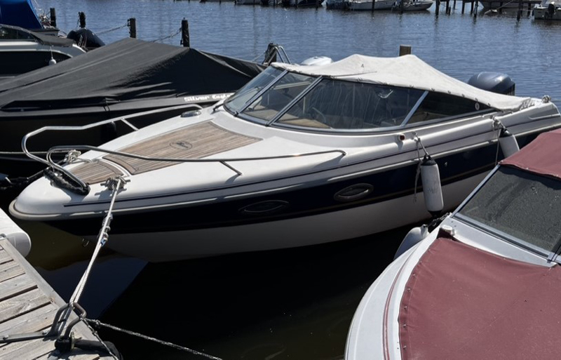 Yamarin 68 DC med 200Hk Yamaha stulen i Västerås.