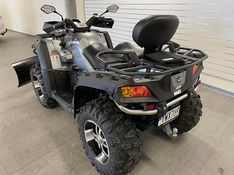 Fyrhjuling CFMoto CForce 820 LE stulen utanför Kvänum