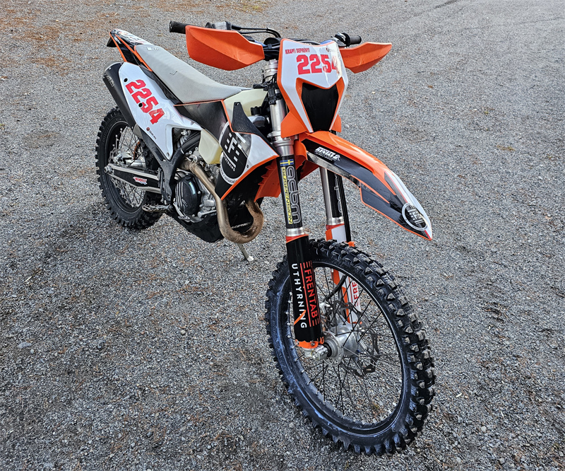 KTM 450 EXC-F stulen på Ingarö utanför Stockholm