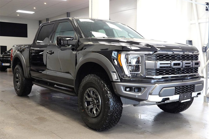 Mörkblå Ford F-150 Raptor Performance stulen i Hittarp strax norr om Helsingborg