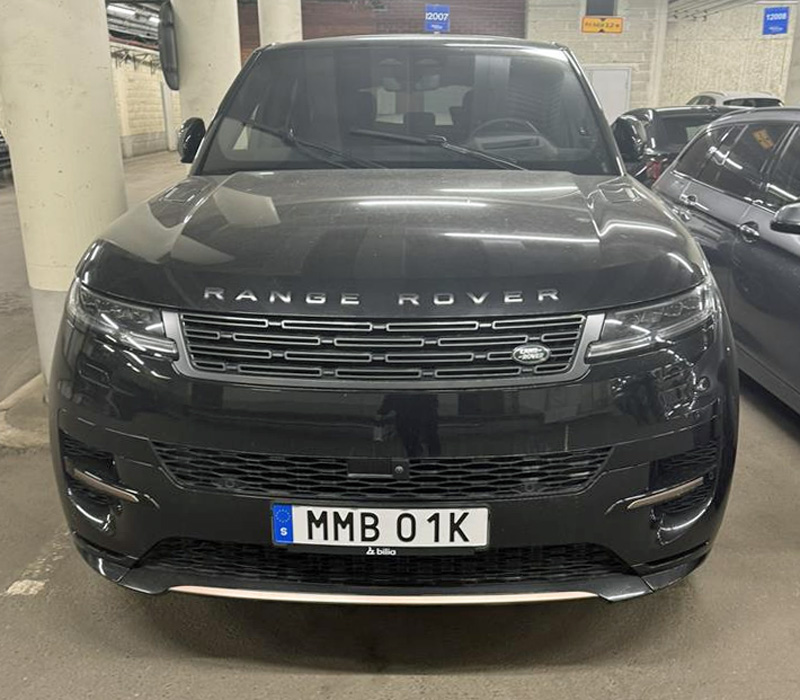 Svart Land Rover Range Rover Sport P460e stulen i Stocksund norr om Stockholm