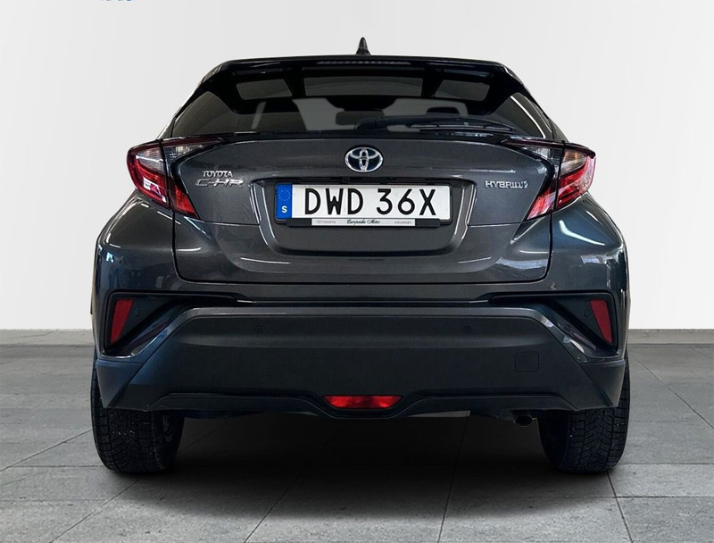 Mörkgrå Toyota C-HR stulen i Vallatorp, Täby