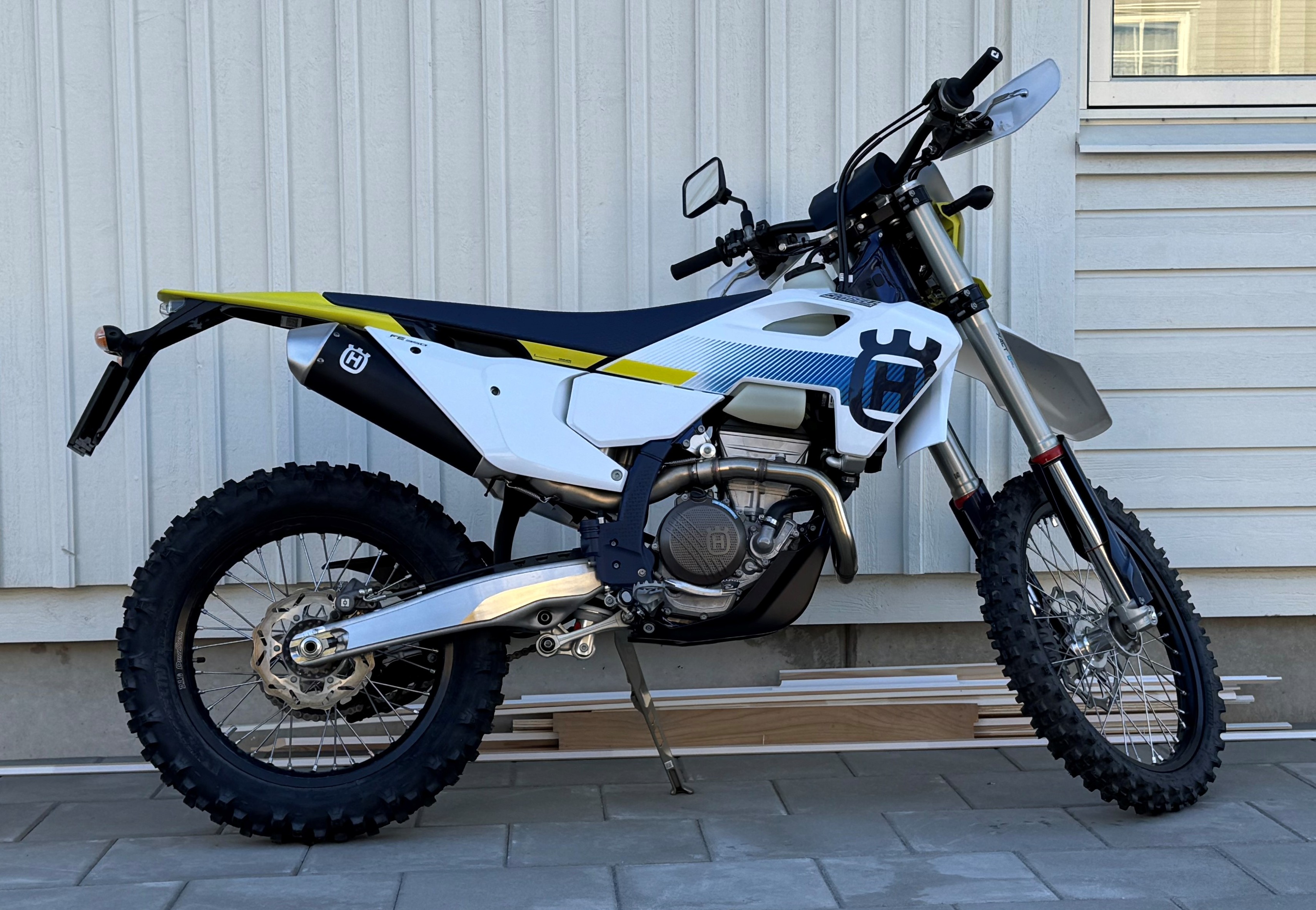 Husqvarna FE 350, stulen i Skölsta, Uppsala