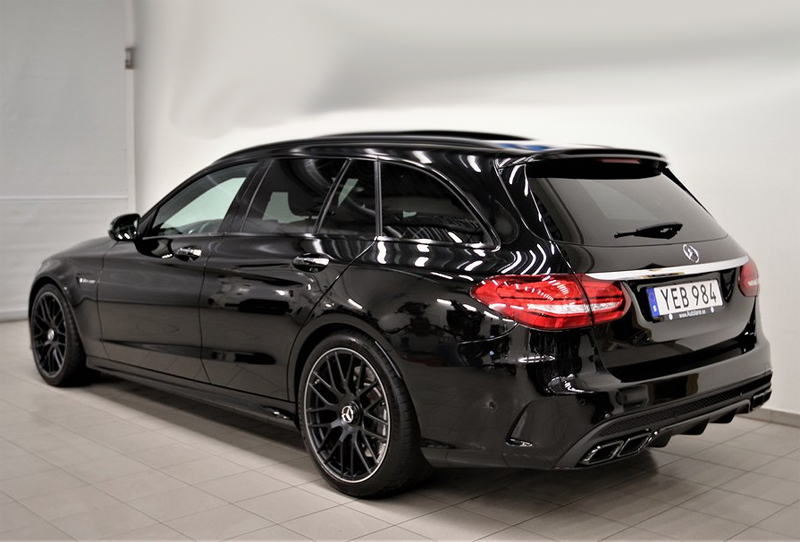 Svart Mercedes Benz AMG C63 Touring stulen i Halmstad