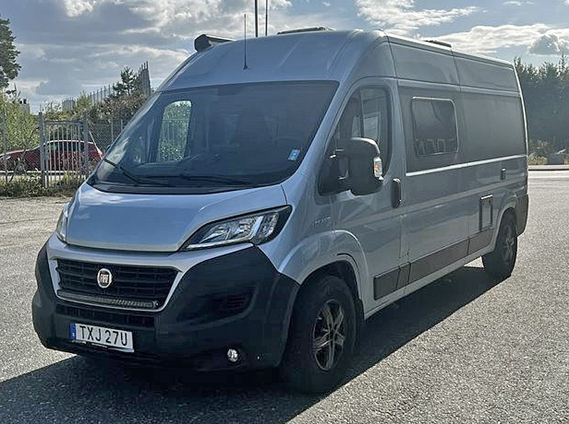 Husbil "plåtis" Fiat Westfalia Columbus 600D stulen i Bålsta mellan Stockholm och Enköping