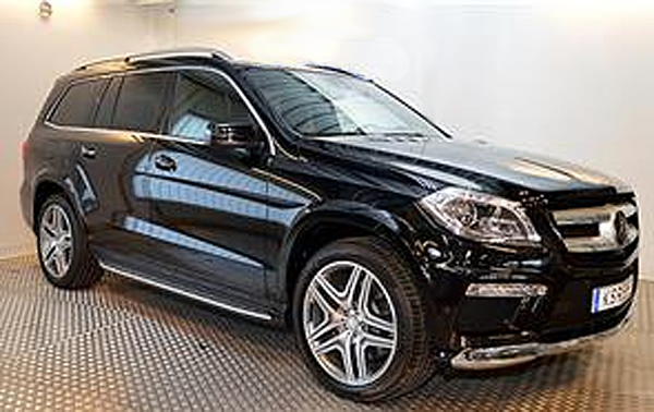 Svart Mercedes Benz GL 350 Bluetec med AMG paket stulen i Trosa