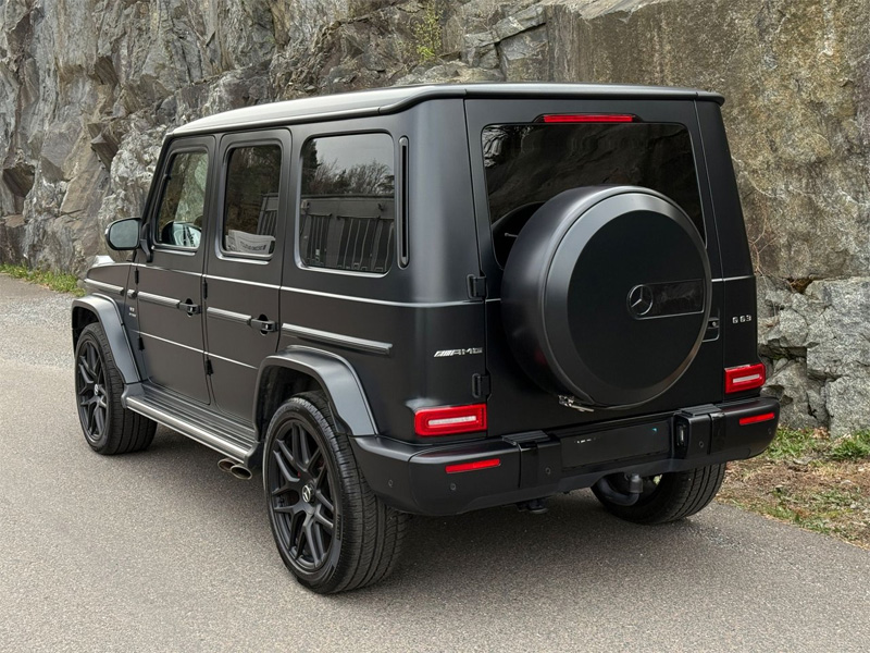 Svart Mercedes Benz AMG G63 stulen strax öster om Fristad