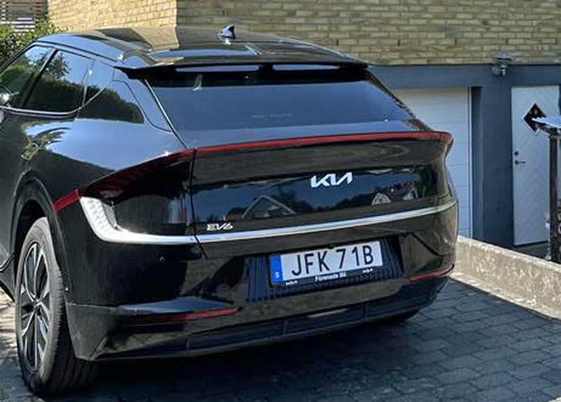 Svart KIA EV6 stulen utanför Åby ishall i Mölndal
