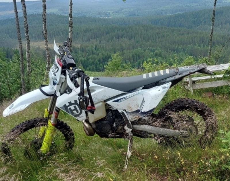 Husqvarna TE 300 PRO stulen efter inbrott i Pålsboda
