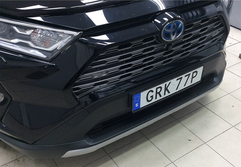 Svart Toyota RAV4 Hybrid AWD stulen i Åkersberga norr om Stockholm
