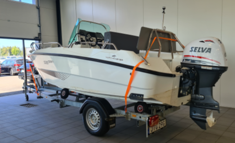 Northmaster 535 Open med en 60 Hk Selva stulen på trailer i Alunda, norr om Uppsala