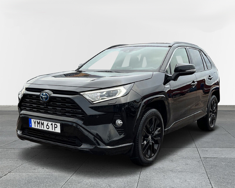 Svart Toyota RAV4 Hybrid AWD Attitude Black Edition stulen i Arvika