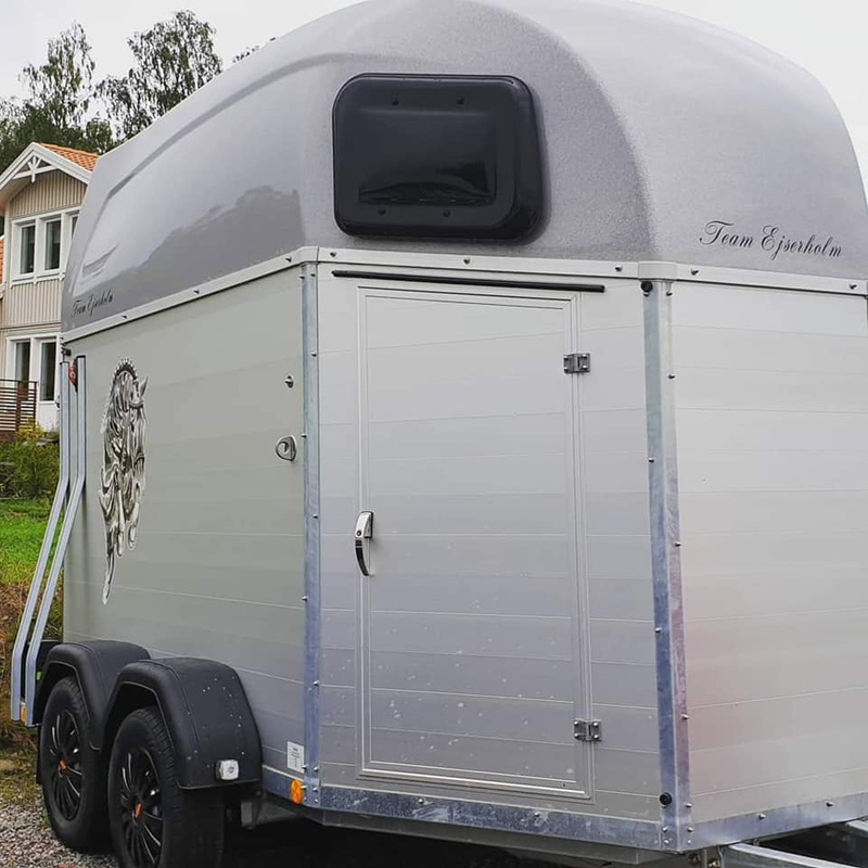 Hästtransport Böckmann B2 PHA stulen i Vittene mellan Vårgårda och Alingsås