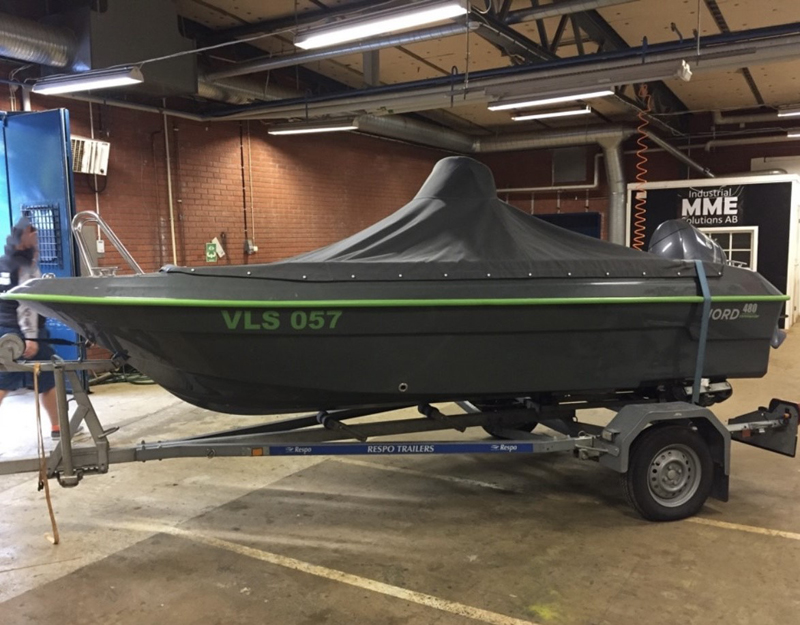 Nord Commande 480 med 50 HK Yamaha stulen i Västerås.