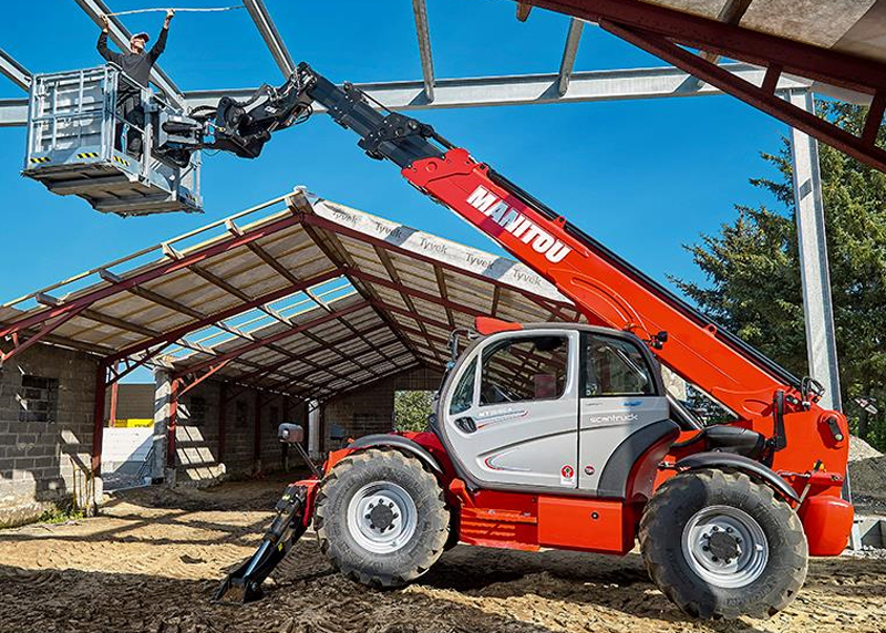 Röd teleskoplastare Manitou MT1840 ST4 stulen i Vega, Haninge söder om Stockholm