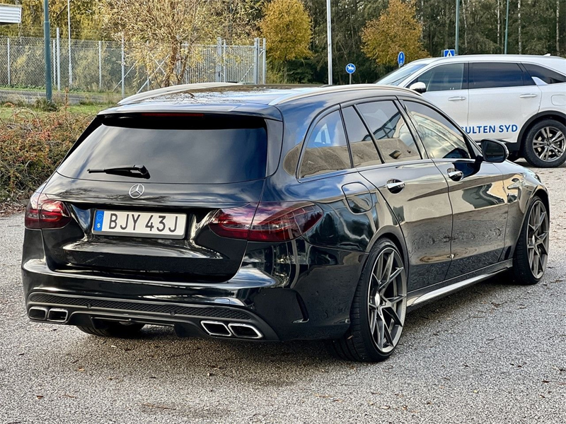 Svart Mercedes Benz AMG C63 T stulen i Ängelholm