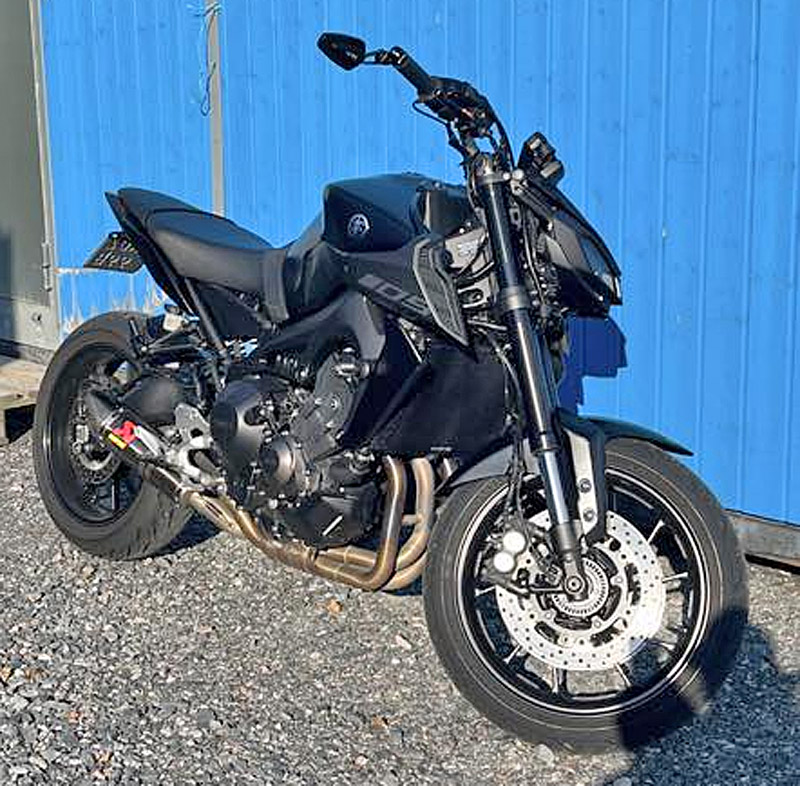 Svart Yamaha MT-09 stulen i Avesta