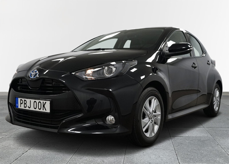 Svart Toyota Yaris Hybrid stulen i Farsta, Stockholm