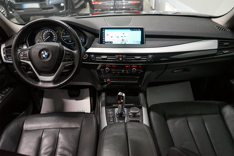 Svart BMW X5 Xdrive 40E IPerformance stulen i Åkersberga norr om Stockholm