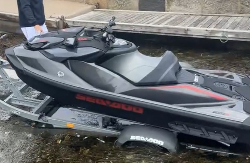 Sea Doo GTR stulen på trailer i Gävle 