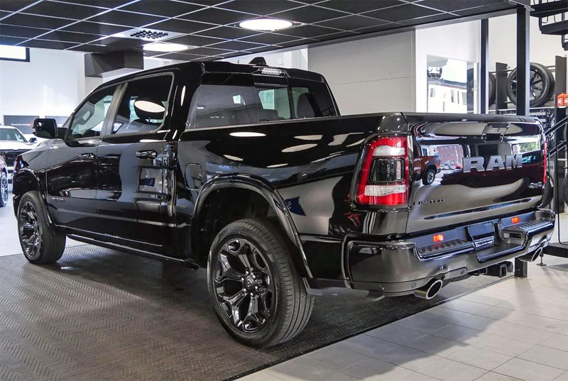 Svart RAM 1500 Crew Cab Limited Night Edition stulen i Alunda nordost om Uppsala