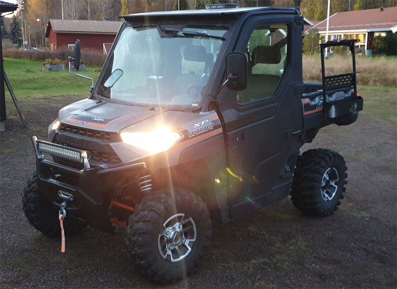 Grå Polaris Ranger XP 1000 stulen i Sifferbo nordväst om Borlänge