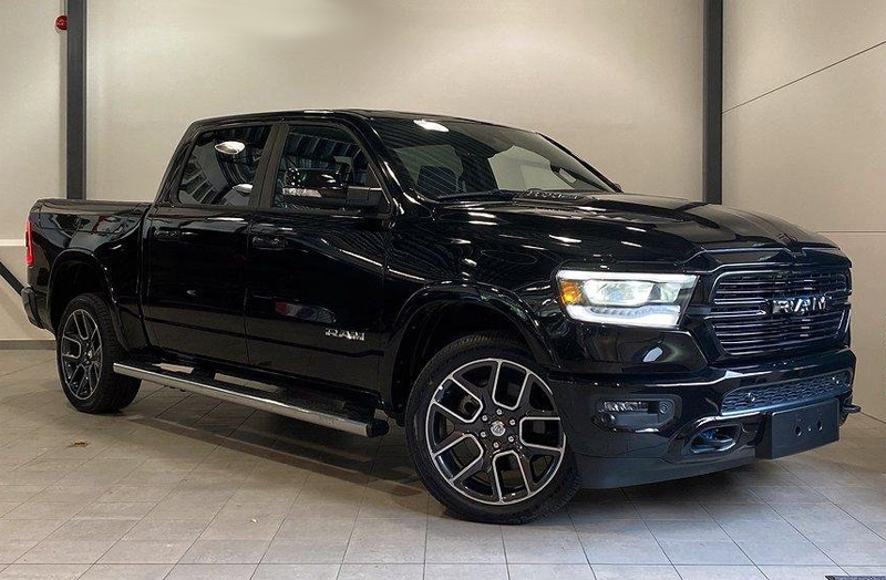 Svart Ram 1500 Crew Cab Laramie Sport stulen i Laröd norr om Helsingborg