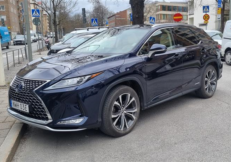 Blå metallic Lexus RX450 AWD Executive stulen på Stora Essingen, Stockholm