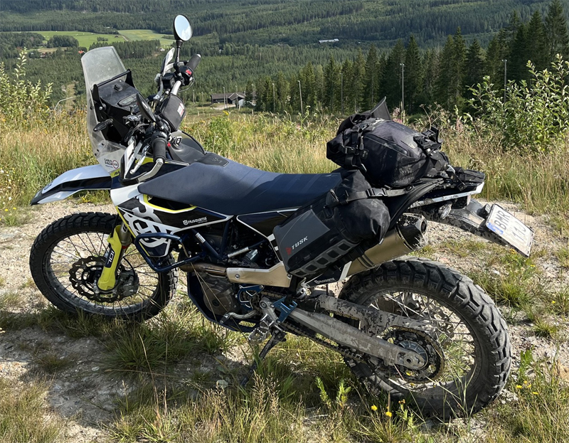 Husqvarna 701 Enduro stulen i Täby kyrkby, Täby