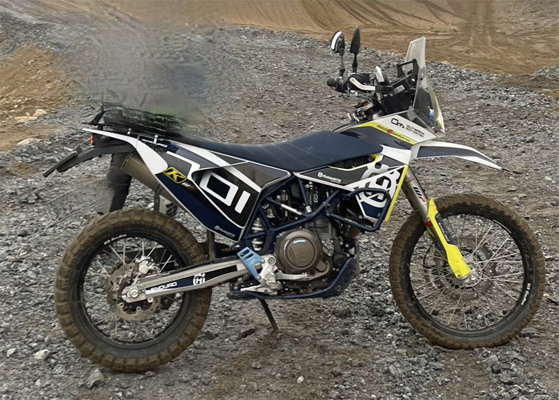 Husqvarna 701 Enduro stulen i Täby kyrkby, Täby