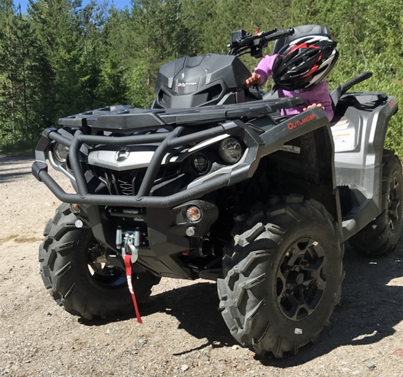 Traktorregistrerad fyrhjuling Can Am Outlander 650 MAX PRO stulen i Njurunda söder om Sundsvall