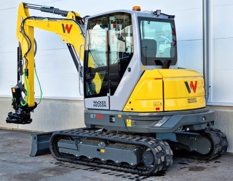 Bandburna grävmaskiner Takeuchi TB260 och Wacker Neuson ET58 stulna i Knivsta mellan Uppsala och Stockholm