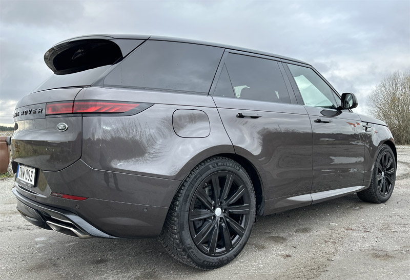 Grå metallic Land Rover Range Rover Sport P440e stulen i Kungsängen nordväst om Stockholm