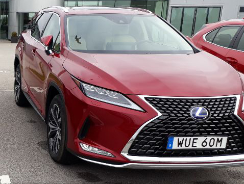 Röd Lexus RX450HL stulen i Lund
