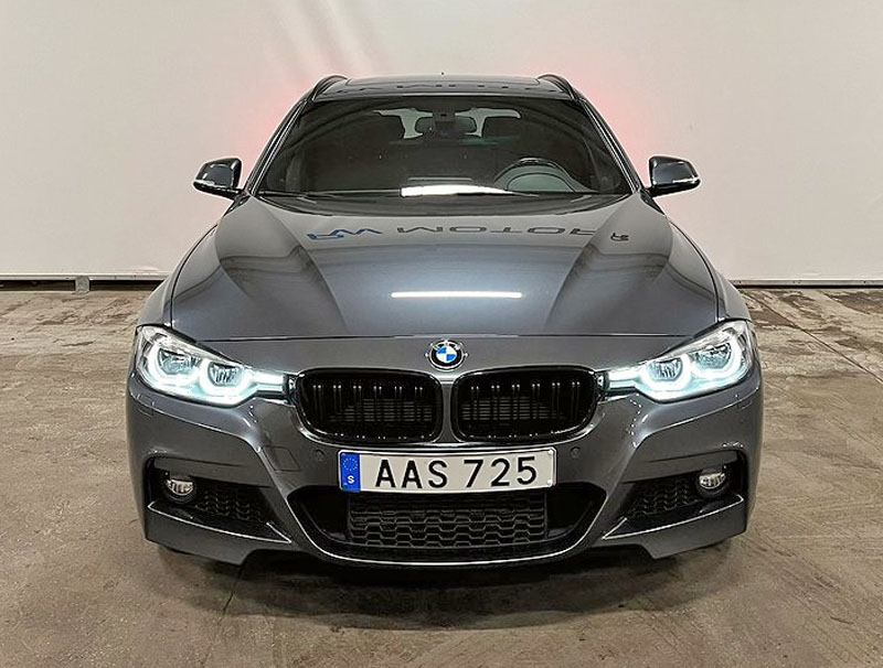 Grå metallic BMW 320D Xdrive Touring och svart BMW 520D Touring stulna efter inbrott i Uppsala