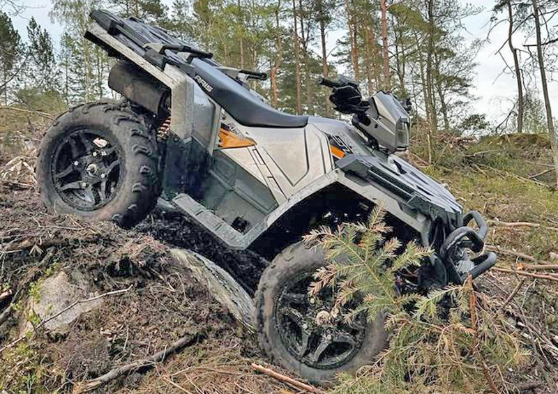 Silvermetallic Polaris Sportsman 570 EPS stulen i Kareby norr om Kungälv