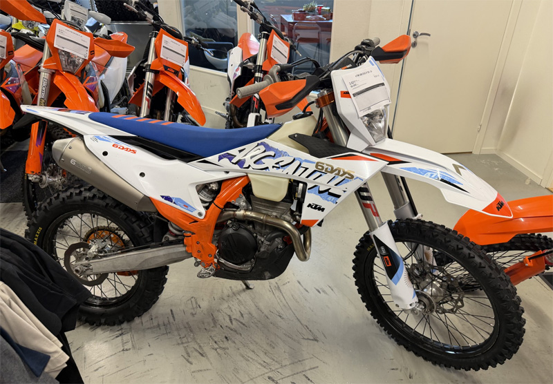KTM 350 EXC-F Six Days stulen i Tullinge sydväst om Stockholm