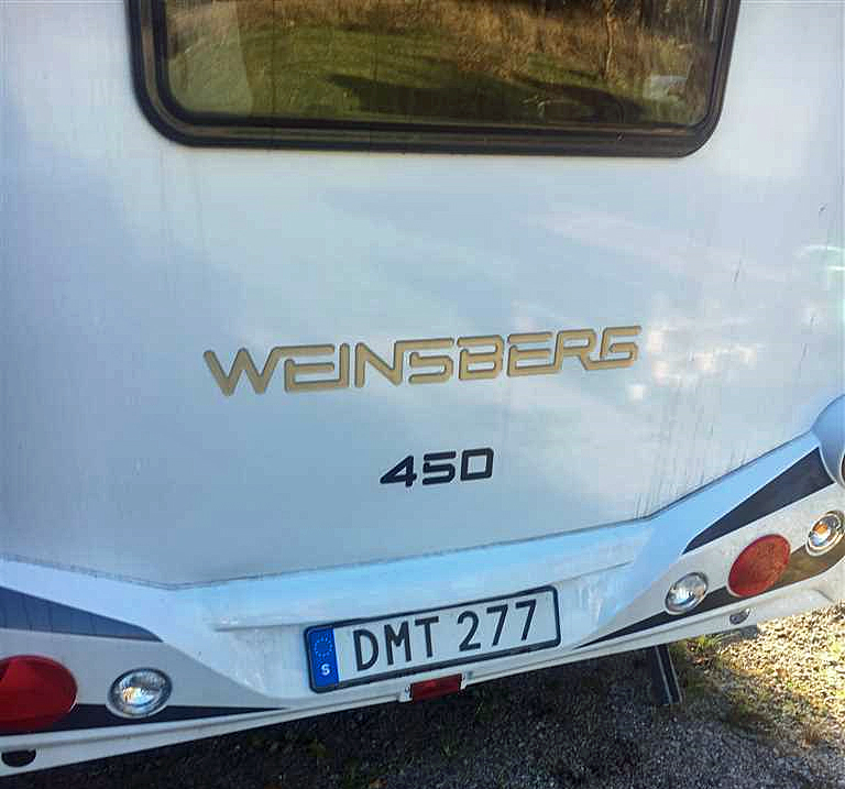 Husvagn Weinsberg 450 Caraone 450 FU och vit fyrhjuling Polaris Sportsman 570 Touring stulna i Bergby norr om Gävle