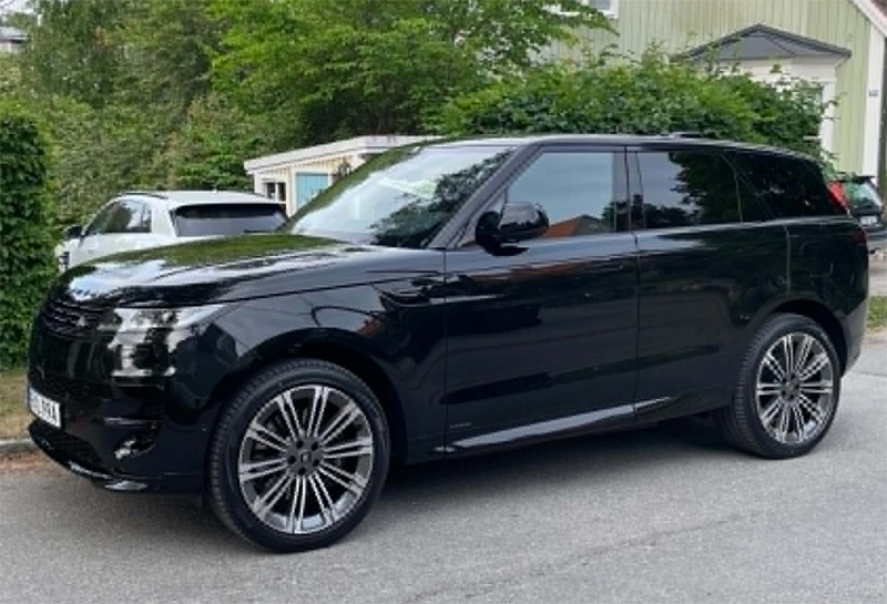 Svart Land Rover Range Rover Sport P510e Autobiography stulen i Bromma, Stockholm